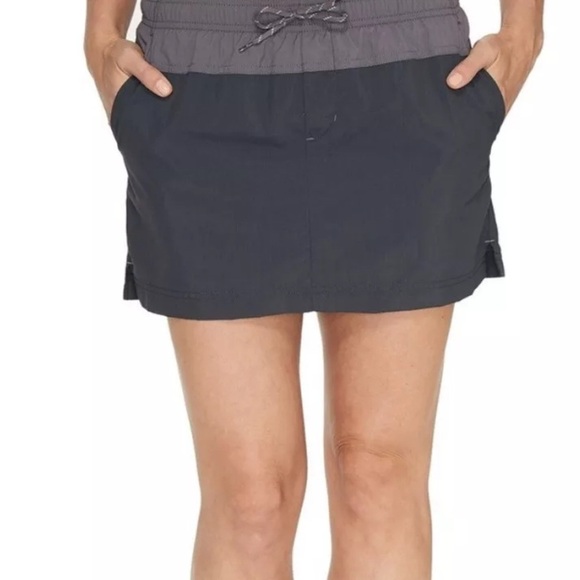COLUMBIA Sandy River Skort Omnishade SPF 30 Active Hiking Womens Size Medium - Picture 1 of 10